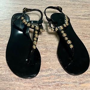 Chinese Laundry jelly thong strapoed sandals with gold studs